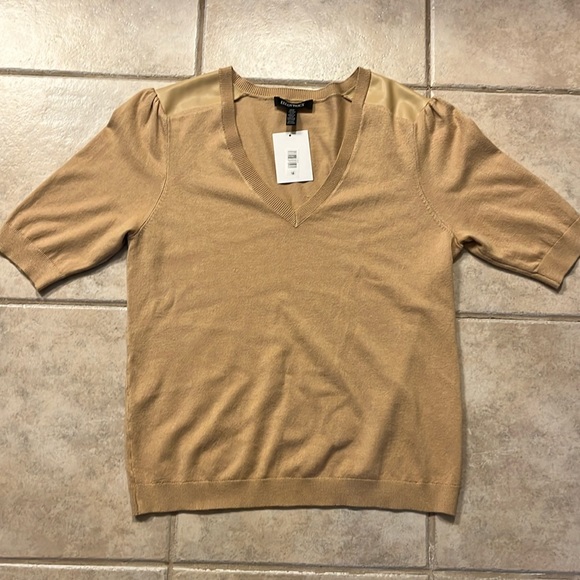 NEW Ellen Tracy Faux Leather Trim V-Neck Sweater in Sand - Picture 4 of 14